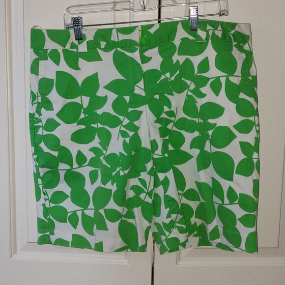 Izod green and white leaf print shorts Sz 16 - Picture 1 of 5